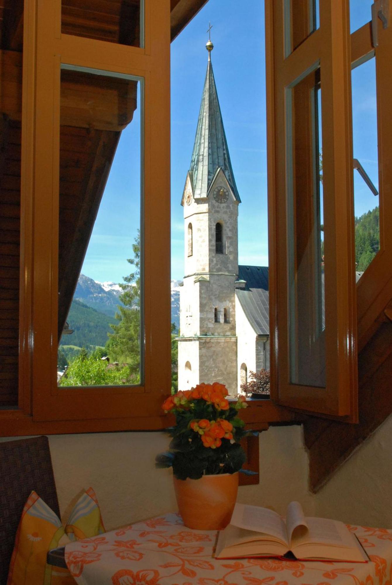 Dachstein West Hotel Gmbh-Kirchenwirt Russbach Русбах-ам-Пас-Гшютт Экстерьер фото