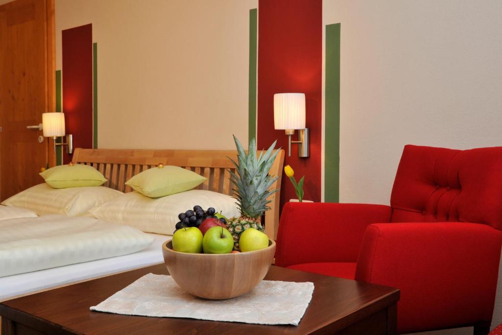 Dachstein West Hotel Gmbh-Kirchenwirt Russbach Русбах-ам-Пас-Гшютт Номер фото
